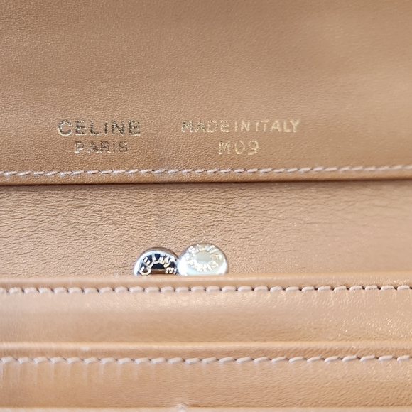 Authentic Céline Long Wallet - Picture 16 of 16